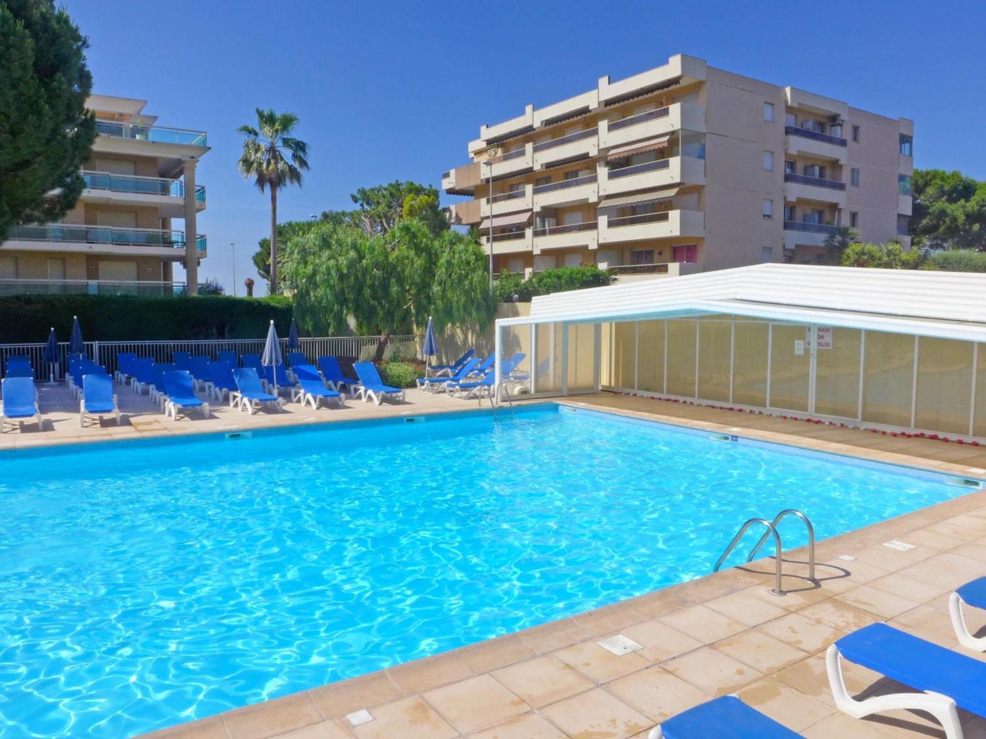 Appartement En Bord De Avec Piscine - Jusqu'a 6 Personnes